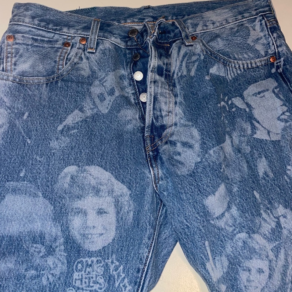 Limited Edition “Fleavis” Levi’s Jeans!